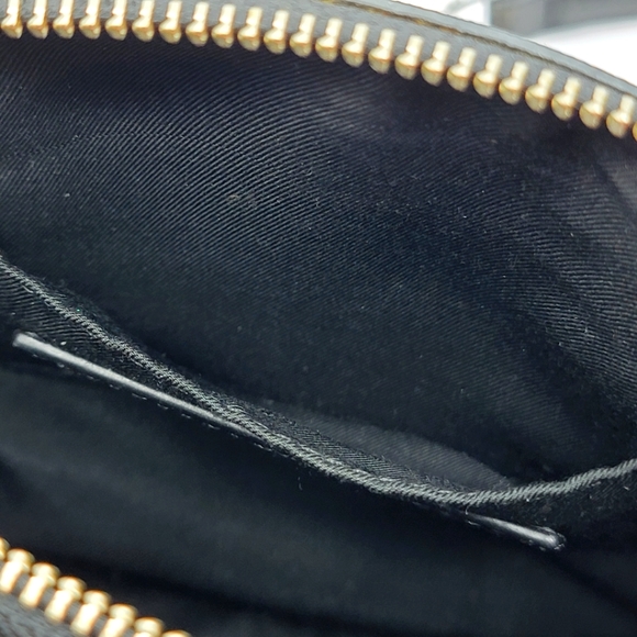 Rebecca Minkoff Black Crossbody Bag. P83 - Picture 9 of 9